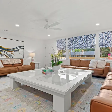 Pink Pearl By The Sea 5 Bedroom